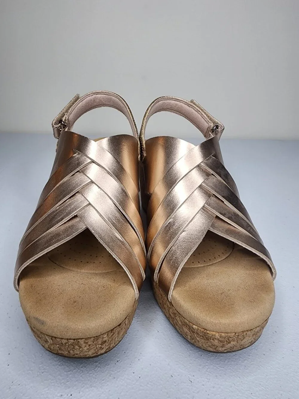 Clarks Collection Woven Leather Metallic Wedge Giselle Glow Rose Gold 8-1/2 WIDE